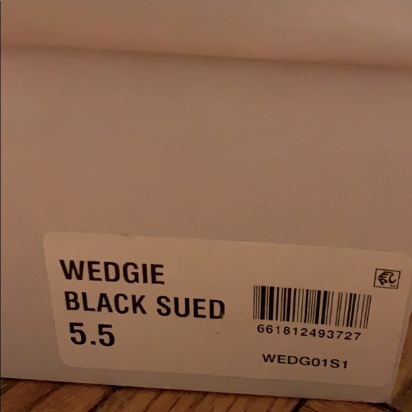 Steve Madden Wedgie Black Sued - Picture 1 of 4